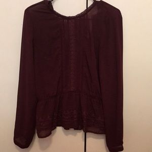 Long sleeves buttoned top